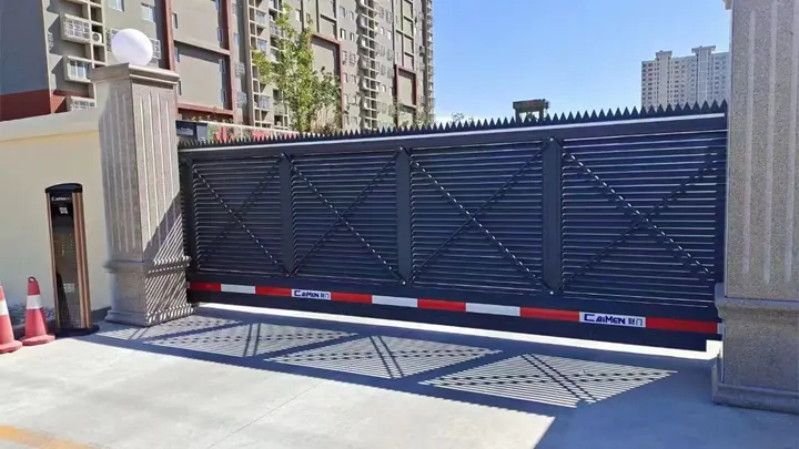 Floating door case